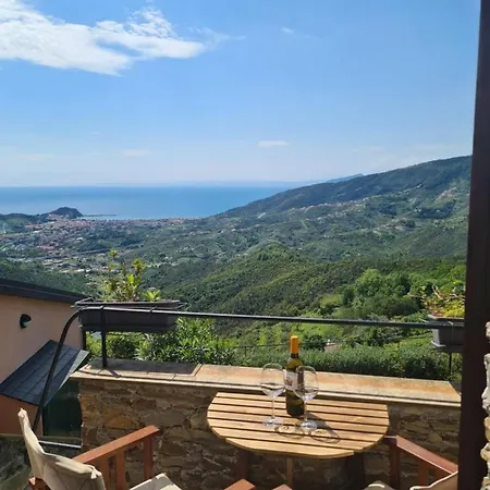 Casale In Vigna, Cinqueterrecoast