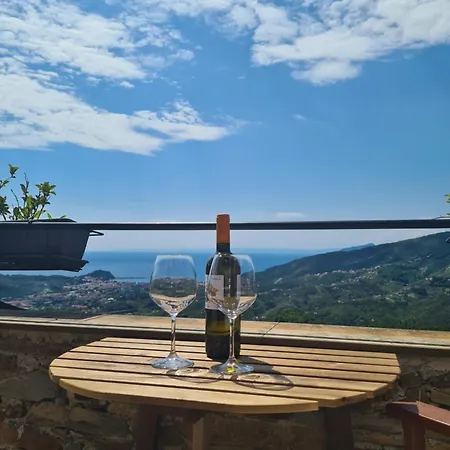 Casale In Vigna, Cinqueterrecoast * Казарца-Лигуре