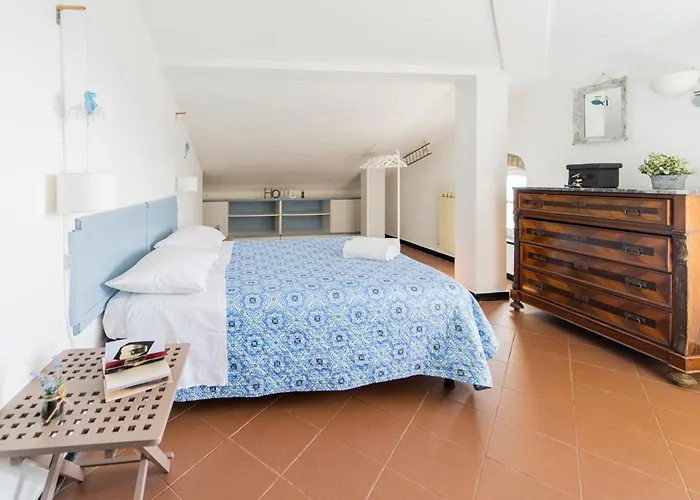 Casale In Vigna, Cinqueterrecoast * Casarza Ligure