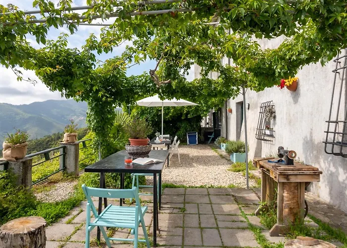 Casale In Vigna, Cinqueterrecoast * Casarza Ligure