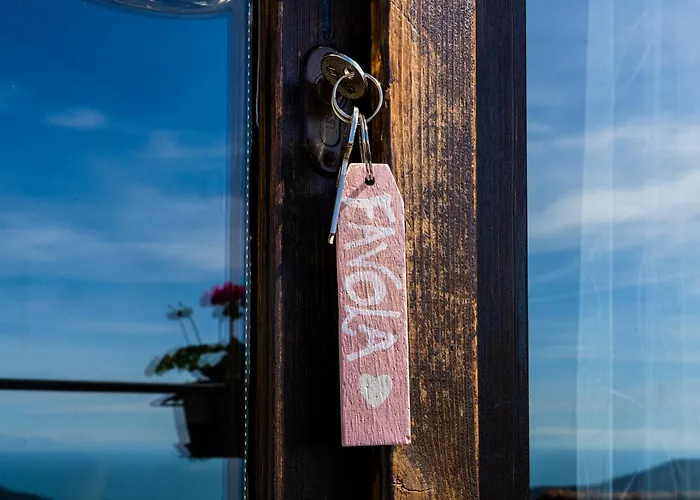 Casale In Vigna, Cinqueterrecoast * Casarza Ligure